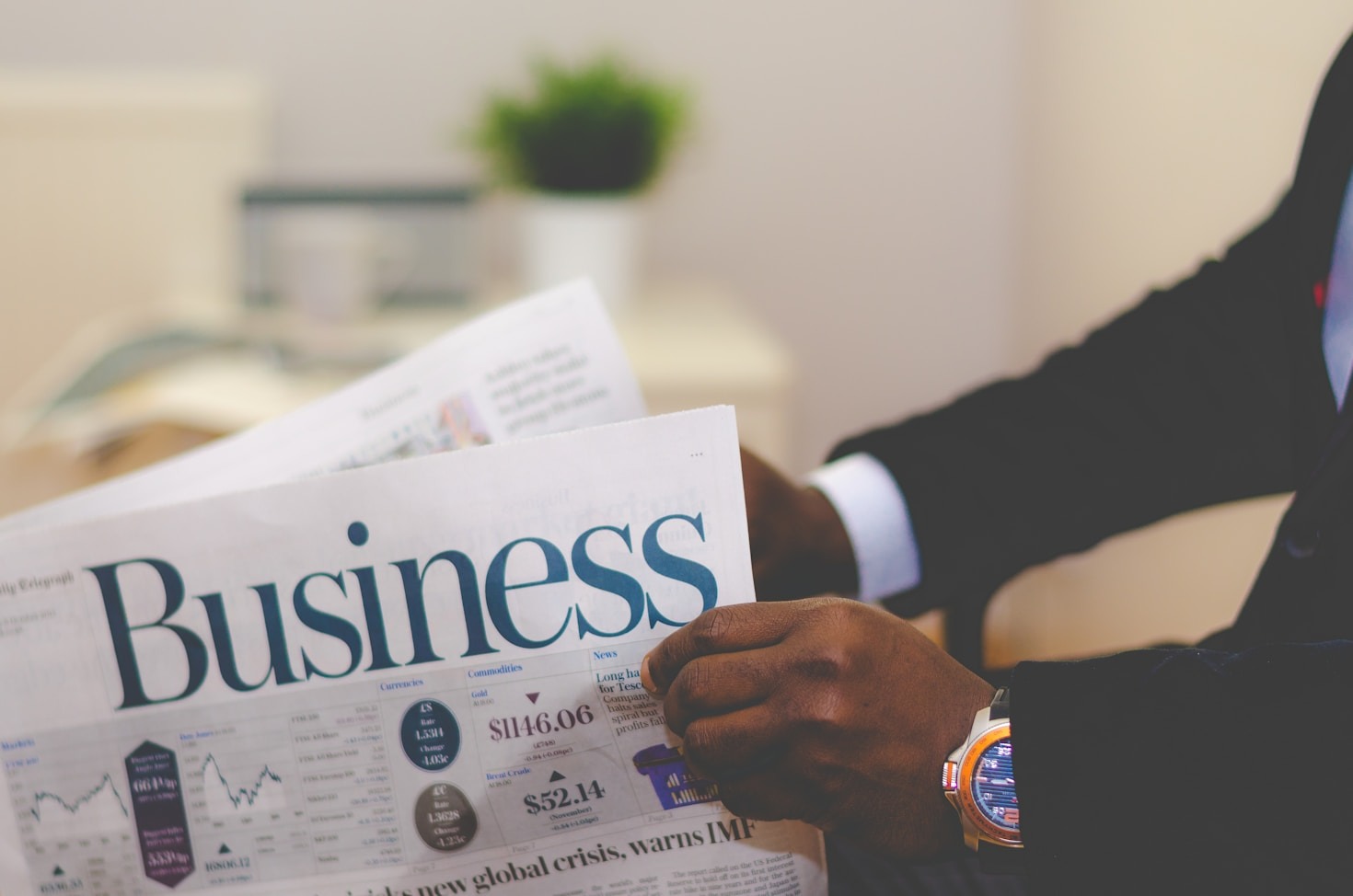 Breaking Stories: What Digital Newsly Offers